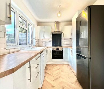 3 bedroom semi-detached house to rent - Photo 2