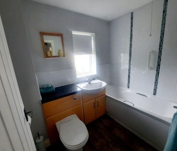 2 bedroom terraced house to rent - Photo 5