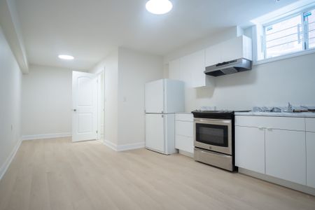 For Lease - 118 Fairholme Avenue Unit# Basement 1, Toronto, Ontario - Photo 3
