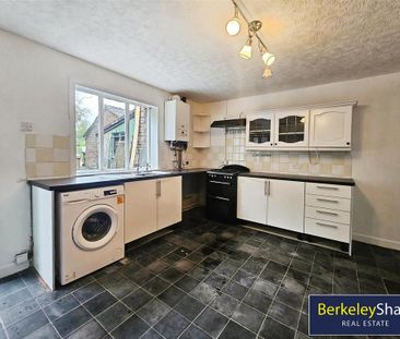 3 bedroom semi-detached house to rent - Photo 5