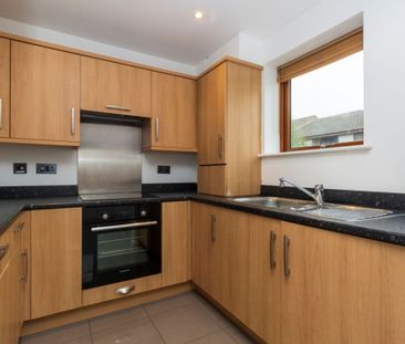 2 Bedroom - Photo 6