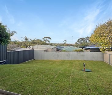 Contemporary and Spacious! - Photo 5