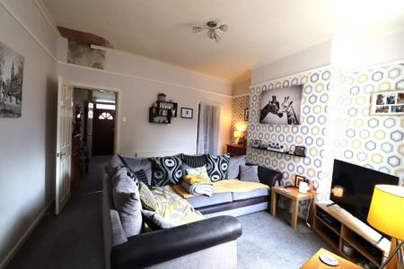 2 bedroom terraced house to rent - Photo 2