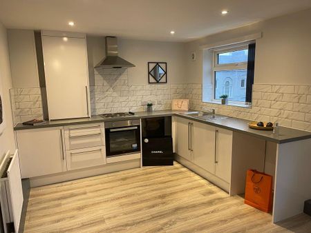 2 bedroom flat to rent - Photo 3