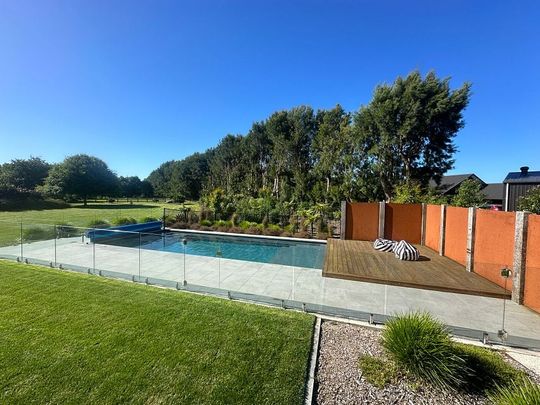 Stunning 3BR Tamahere Retreat + Pool! - Photo 1