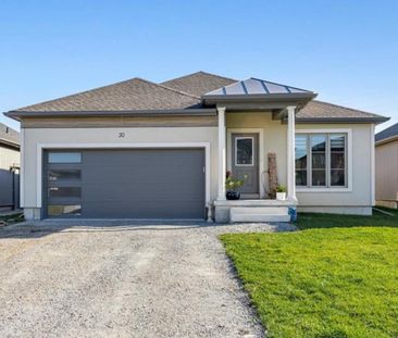 For Lease - 30 BOUNTY Avenue Unit# Main Floor w Partial Bsmt, Thoro... - Photo 5