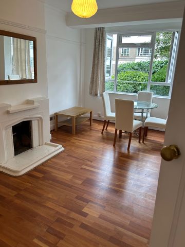 2 Bed Flat, Edge Hill Court, SW19 - Photo 2