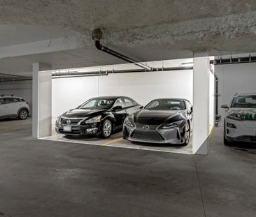 Fully Furnished Penthouse Suite - Photo 1