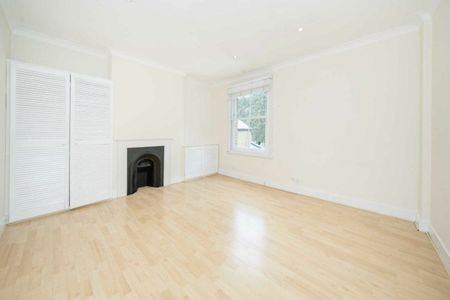 West Grove, Walton, KT12 - Photo 5