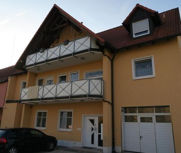 2 Zimmer Wohnung mit großer Dachterrasse in Roßtal, am Bahnhof! - Foto 1