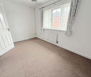 2 Beds - Terraced House - - Photo 6