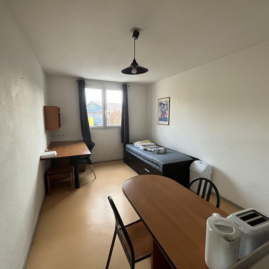 Location Appartement 1 pièce 19 m² - Photo 1
