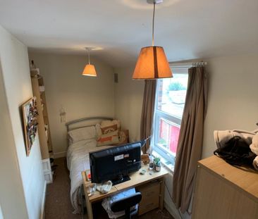 Nunthorpe Road, South Bank - P2011 - Photo 3