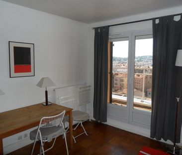 Location Appartement 1 pièce Meublé 15m² ST ETIENNE 42000 - Photo 1