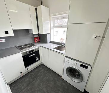 4 bedroom terraced house to rent - Photo 5