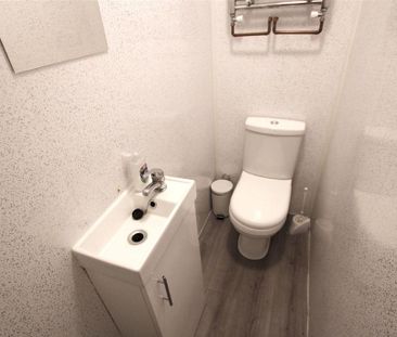 6 bedroom house to rent - Photo 1