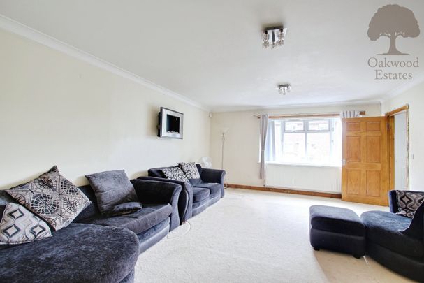 3 bed terraced house to rent in Farm Crescent, Slough, SL2 - Photo 1
