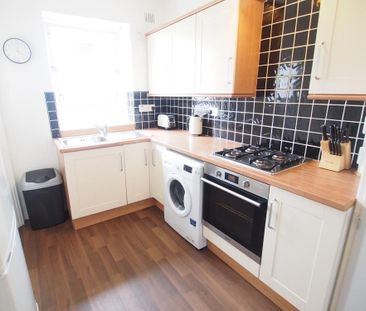 TWO BEDROOM FLAT SHARE IN M13 AREA OF MANCHESTER - Photo 3