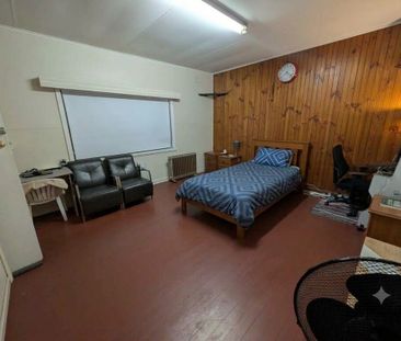 Oakleigh South - Photo 2