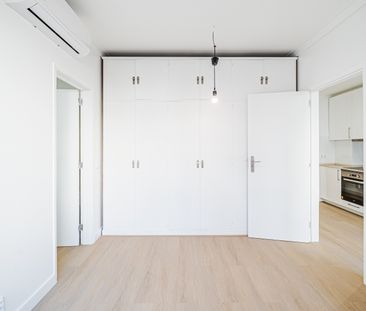 APARTAMENTO T4 COM GARAGEM, TOTALMENTE REMODELADO EM CAMPO DE OURIQUE - Foto 4