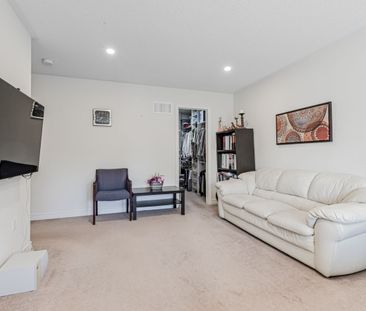 For Lease - 1 Juglans Crescent, Whitchurch-Stouffville, Ontario - Photo 1