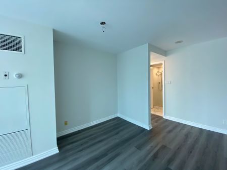 For Lease - 10 Yonge Street Unit# 3207, Toronto, Ontario - Photo 3