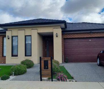 3 Lowrie Street Tarneit VIC - Photo 5