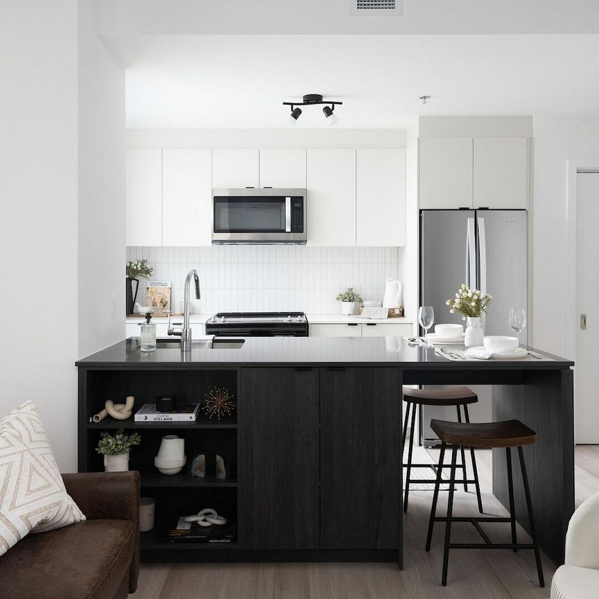 170 René-Lévesque East, Montréal, QC - Photo 1