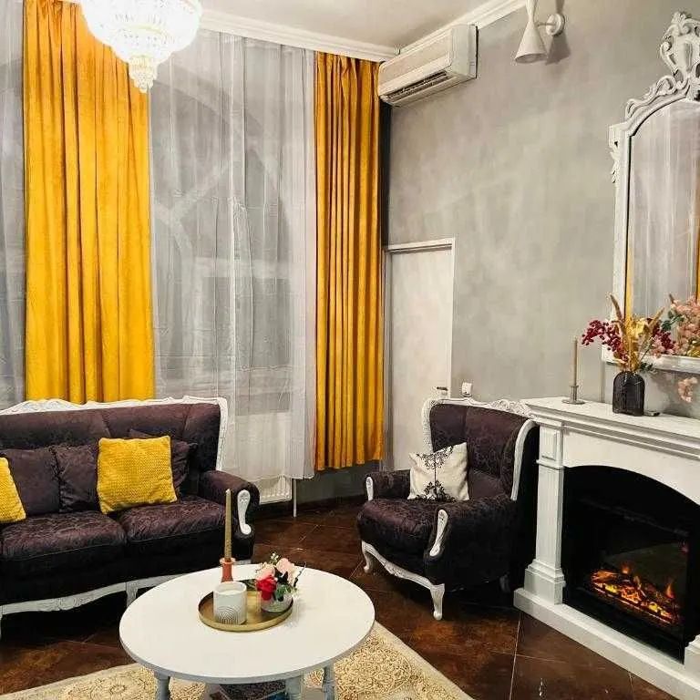 VILA/Casă ULTRACENTRAL IASI - 1500 EURO - Photo 1