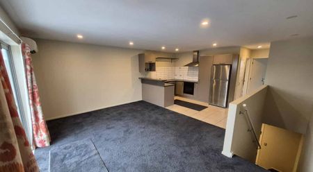 Conveniently located - Photo 2