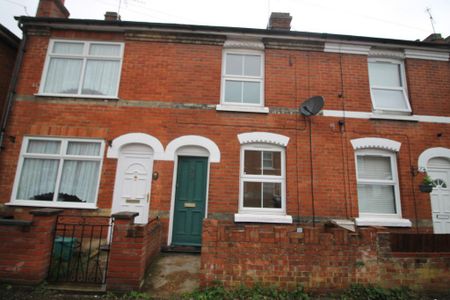 2 bedroom terraced house to rent - Photo 4