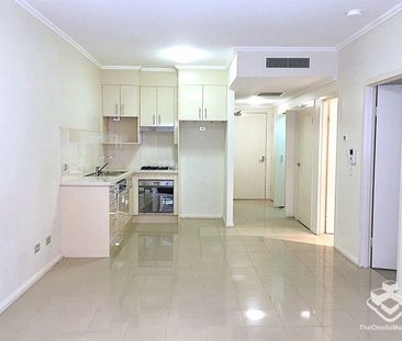 One Bedroom Plus Study Apartment - Photo 5