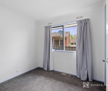 6 Jamieson Court, West Wodonga - Photo 4