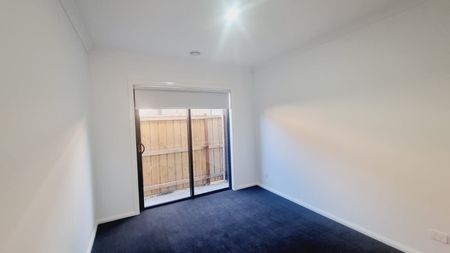 Luminous Living Home! - Photo 5