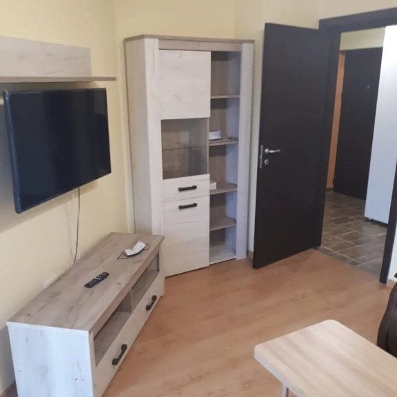 Aparatorii patriei metalurgiei grand arena etaj 7 - Fotografie 1