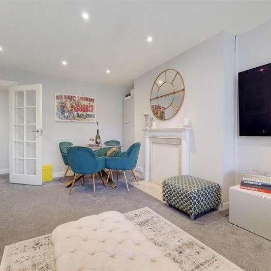 Thorncliffe Court, Clapham, SW4 - Photo 1