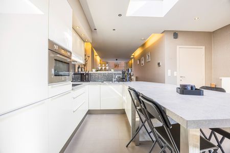 TE HUUR : Instapklare rijwoning met zonnige tuin te koop in Assebroek - Photo 4
