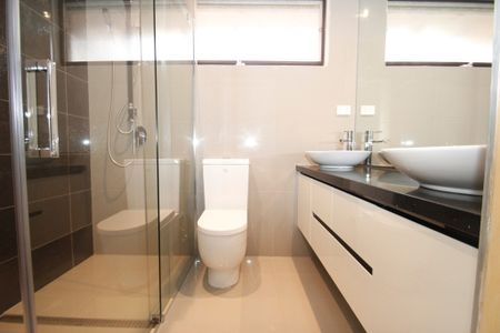 Spacious Three-Bedroom Home and Convenient Location - Photo 5