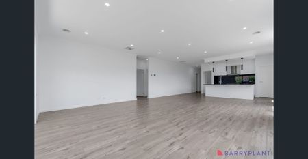 IMMACULATE 3 BEDROOM PROPERTY (UTILITIES INCLUDED IN RENT PRICE) - Photo 2