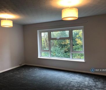 3 bedroom flat to rent - Photo 2