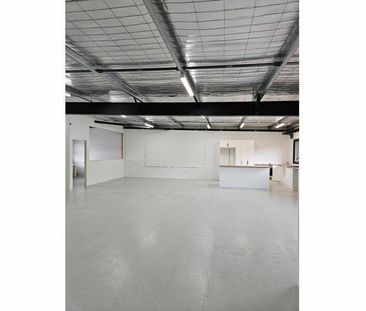 Light Industrial Unit - Mezzanine Level - Photo 1