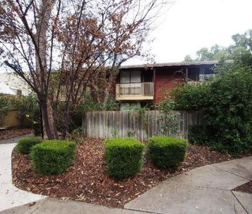 Spacious 2 bedroom townhouse in private garden setting - Photo 1