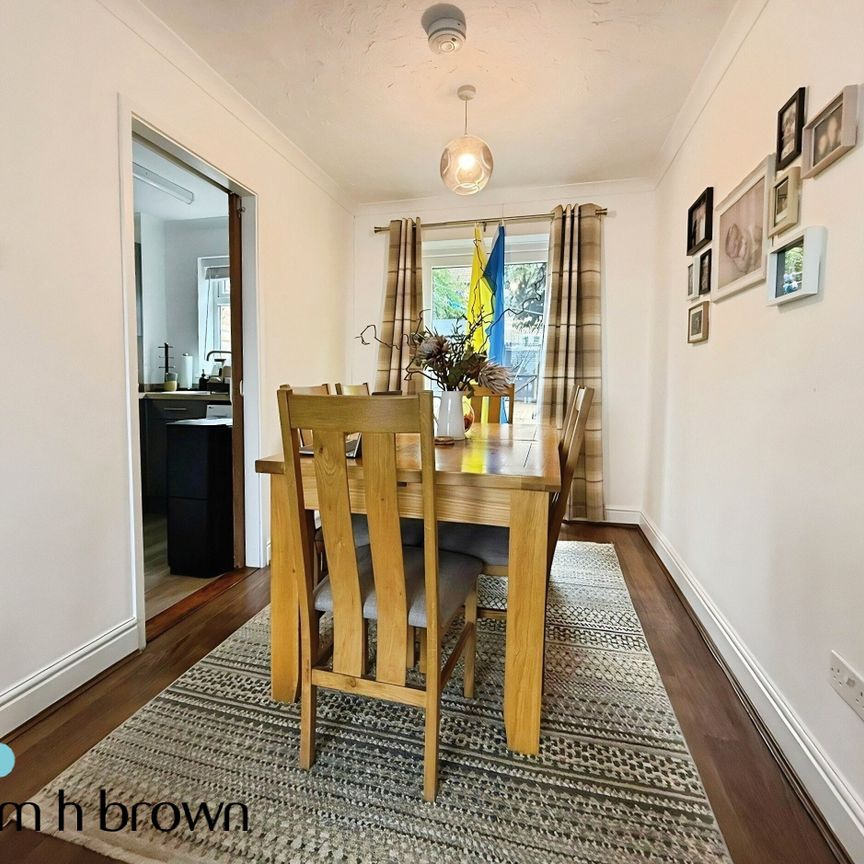 Yew Tree Rise, Ipswich - Photo 1