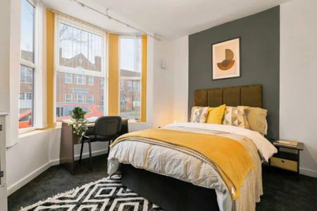 4 Bed Terraced House, Edmund Road, S2 - Photo 3