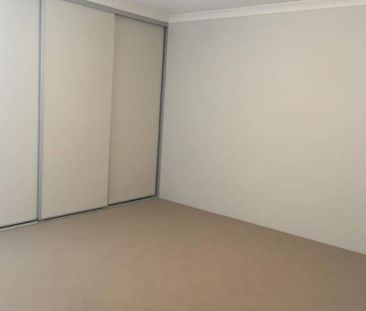 Low Maintenance 2 Bedroom Unit - Photo 1