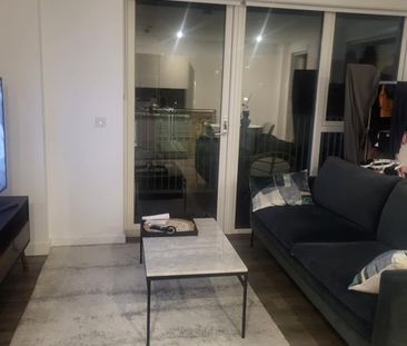 Room in a Shared Flat, Washboard Close, W3 - Photo 1