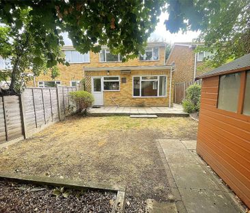 3 bedroom semi-detached house to rent - Photo 1
