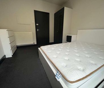 Bedroom Student House, LN1 - Photo 5