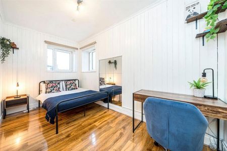 3 bedroom flat to rent - Photo 3