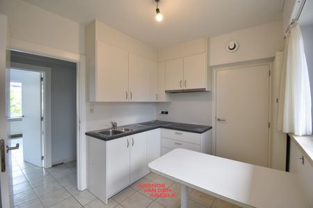 Ruim en hedendaags appartement net buiten Brugge - Foto 3